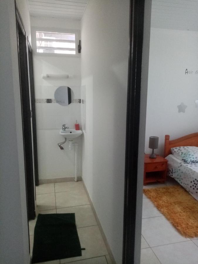 Le T2 Tranquille Apartment กูรู ภายนอก รูปภาพ