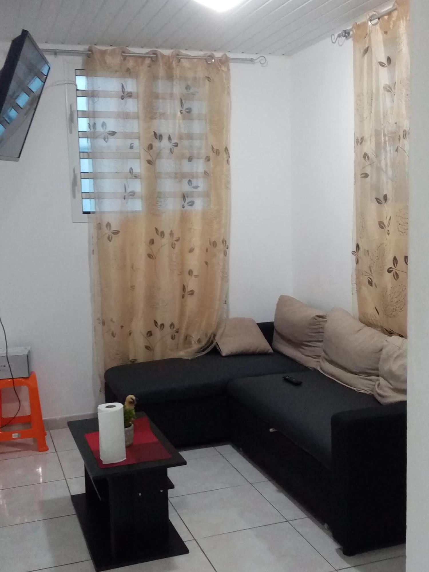 Le T2 Tranquille Apartment กูรู ภายนอก รูปภาพ